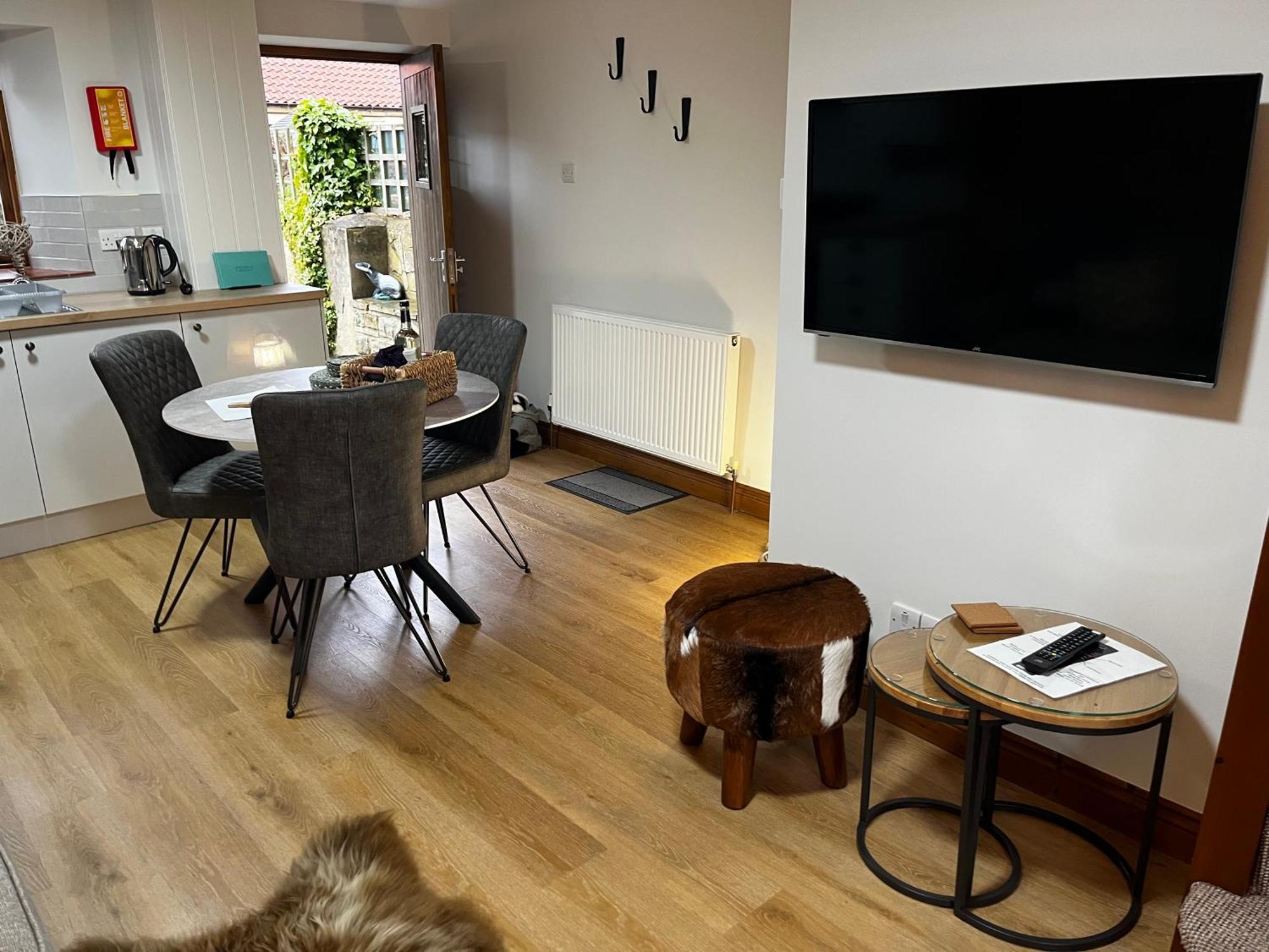 Badger Cottage Скарбъро Екстериор снимка